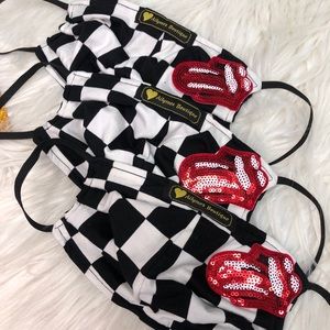 💋Rolling Checkers Mask